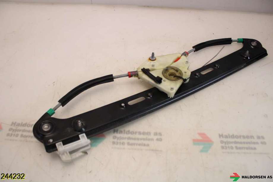 Ruteheis til BMW X3 2007-2010 (Fase 2) (E83) (E83) (BMW||E  007 088 011)