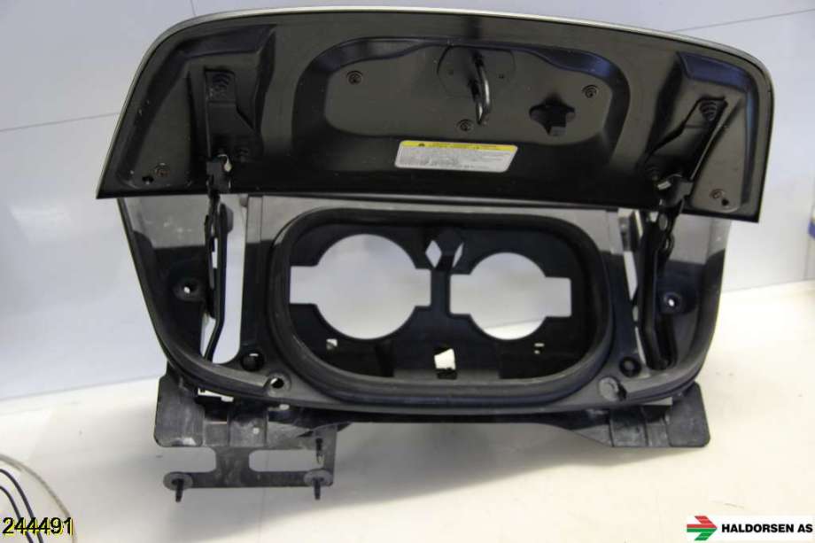 Batterilader inntak/luke til Nissan Leaf 2018-->> (Type II) (NISSAN|657305SH0B|625505SK0A|)
