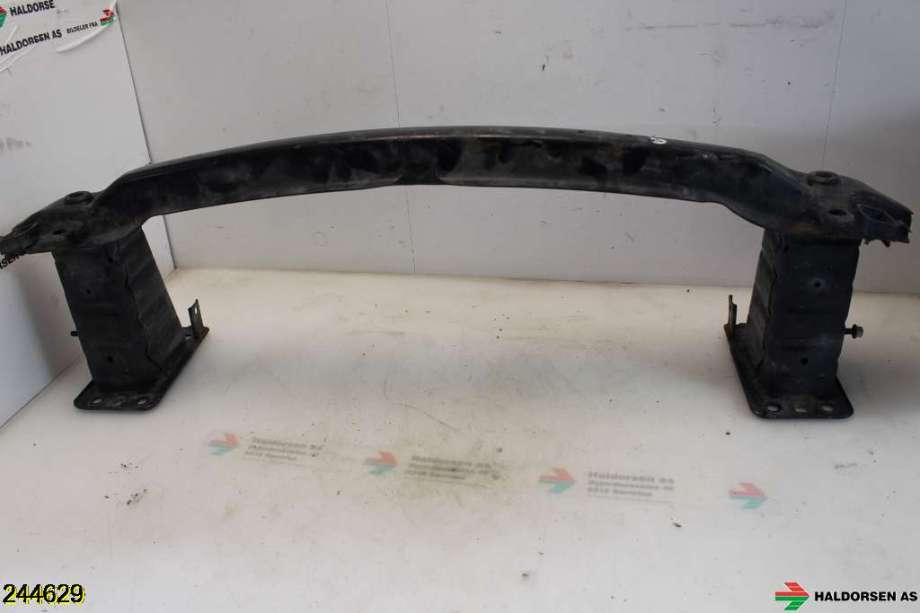 Støtfangerforsterkning foran til BMW X5 2007-2013 (E70) (E70) (BMW|51 11 7 229 085||7229085)