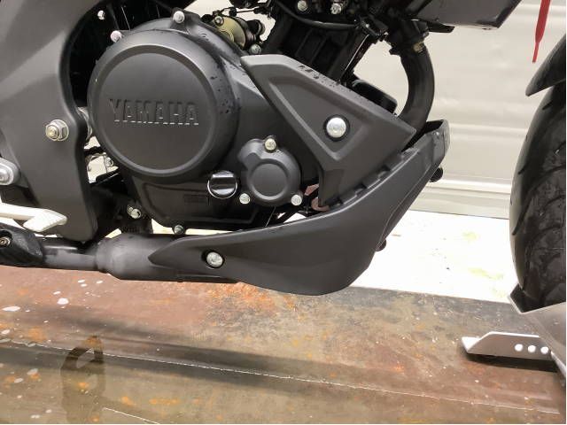 MC, Kåpe, høyre til MC Yamaha Øvrige, 0-->>  (YAMAHA MTN125-A|)