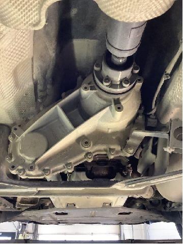 Mellomaksel fremre til Mercedes ML 2005-2011 (W164) (W164) (MERCEDES|A 164 410 07 01|)