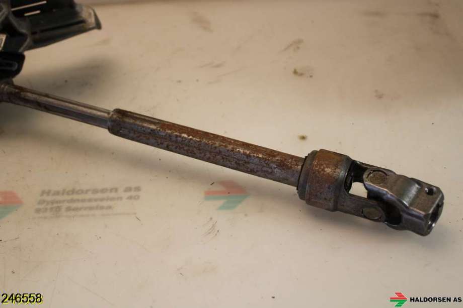 Rattaksel til Volvo XC60 2014-2017 (Type I, Fase 2)  (VOLVO|31387679|)