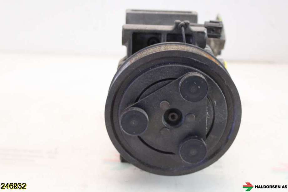 Aircondition kompressor til Nissan Navara 2005-2010 (Fase 1) (D40) (D40) (NISSAN|92600EB40E|)