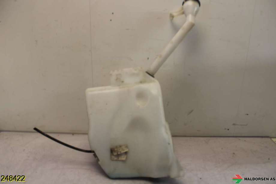 Spylertank til Nissan Qashqai 2010-2014 (Type I, Fase 2) (NISSAN|28910JD000|)