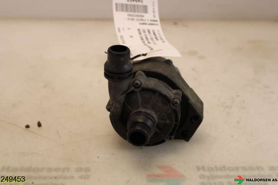 Vannpumpe til BMW 3-Serie 2012-2018 (F30/F31/F34) (F30/F31/F34) (BMW|11 51 8 638 239|)