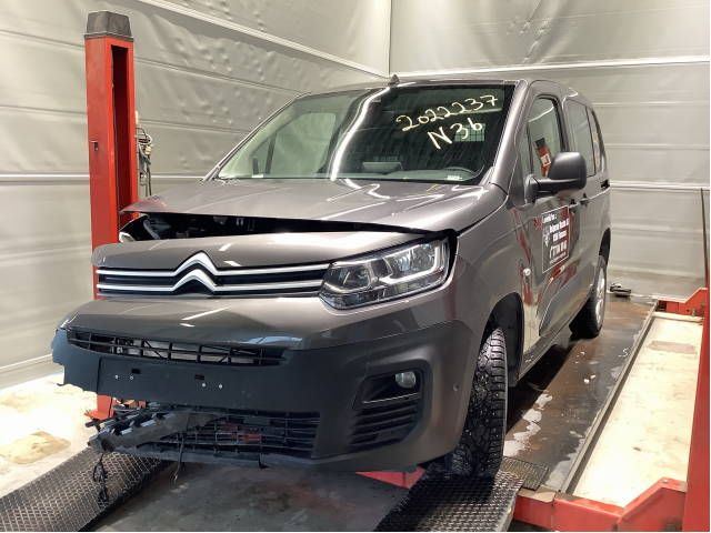 Frontlykt venstre halogen til Citroën Berlingo 2019-->> (Type III) (CITROEN|98 168 248 80|)