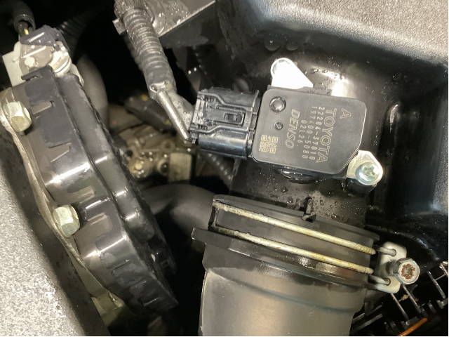 Luftmengde/luftmassemåler til Toyota Avensis, 2009-2015 (Type III, Fase 1)  (TOYOTA|)