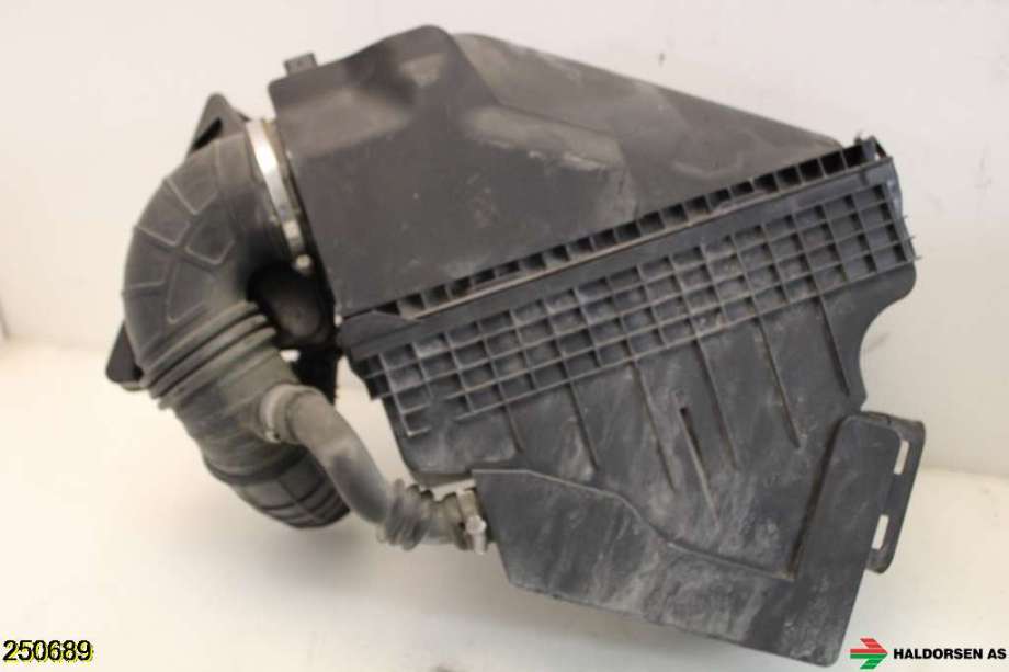 Luftfilterboks til BMW X3, 2010-2017 (F25) (F25) (BMW|13 71 8 519 138)