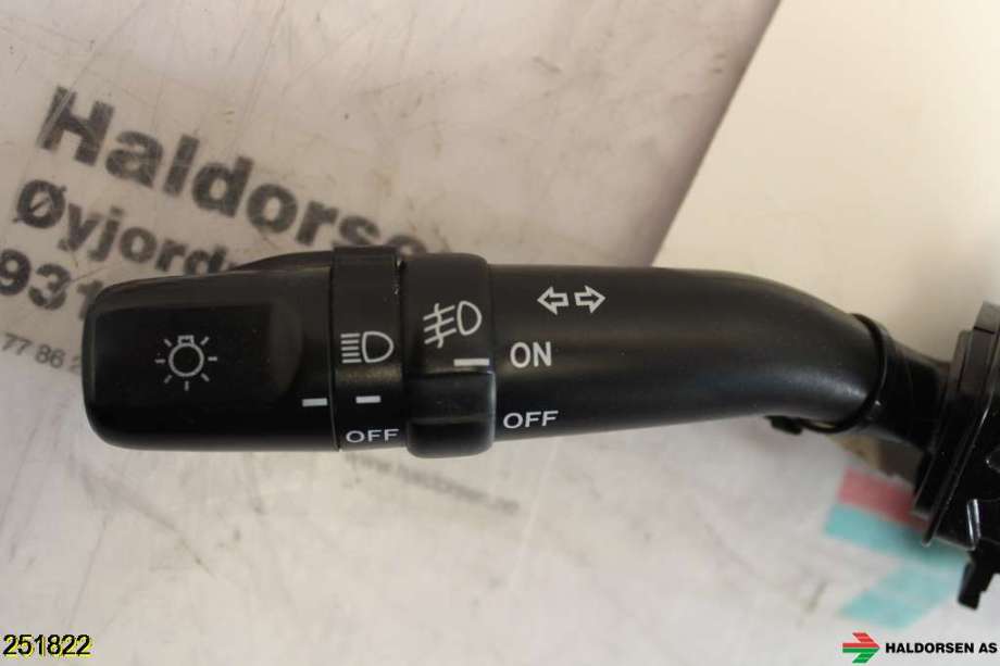 Bryter blink til Toyota Land Cruiser 120 2002-2009  (TOYOTA|8414020560|)