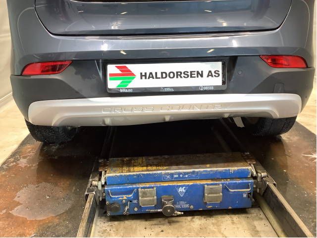 Støtfanger bak til Volvo V40 2012-2019  (VOLVO|31383640|)