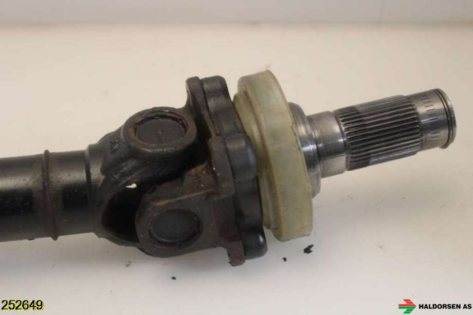 Mellomaksel fremre til BMW 3-Serie 2012-2018 (F30/F31/F34) (F30/F31/F34) (BMW|26 20 9 425 910|)