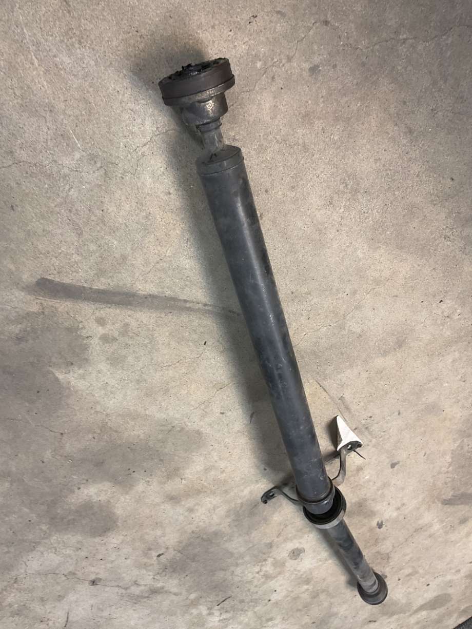 Mellomaksel til Audi A7 2010-2014 (Type I, Fase 1)  (AUDI|4G0 521 101 C|)