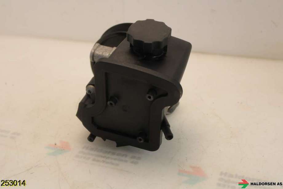 Servo pumpe mekanisk til Mercedes C-Klasse 2007-2011 (Fase 1) (W204) (W204) (MERCEDES||A 003 466 4301)