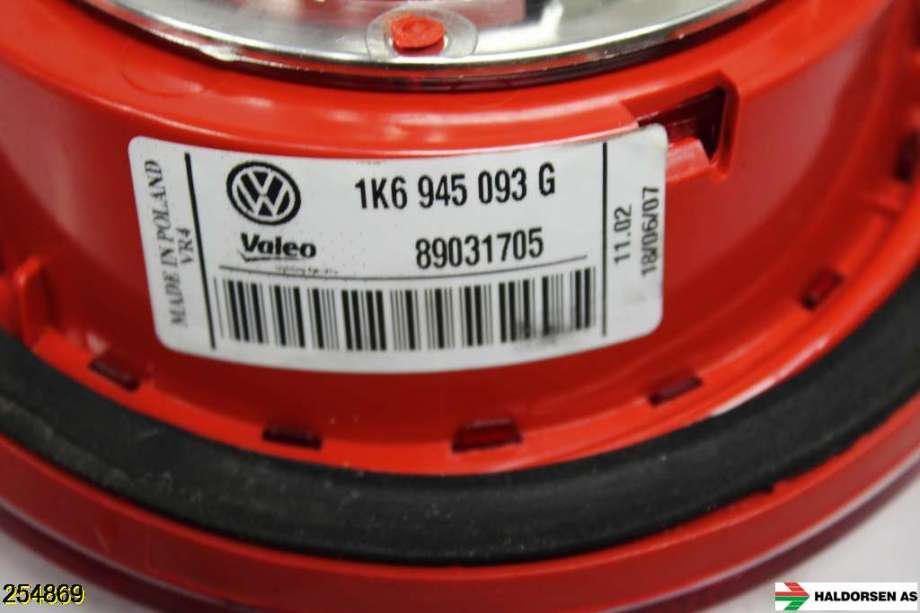 Baklykt venstre indre til VW Golf V, Combi 2003-2008  (VOLKSWAGEN|1K6 945 093 E|)