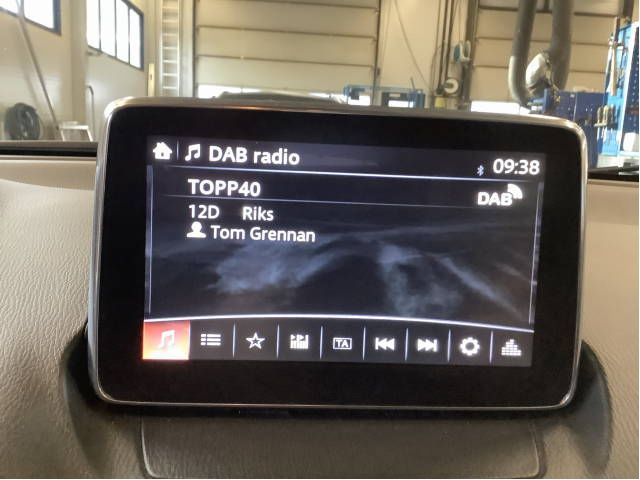 Bilstereo navigasjon til Mazda CX-3 2015-2022  (MAZDA|D09H-61-1J0A|)