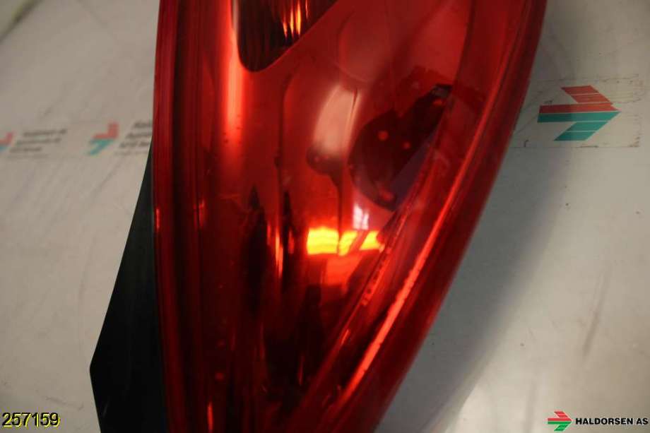 Baklykt venstre til Opel Insignia A 2009-2014  (OPEL|13279627|)