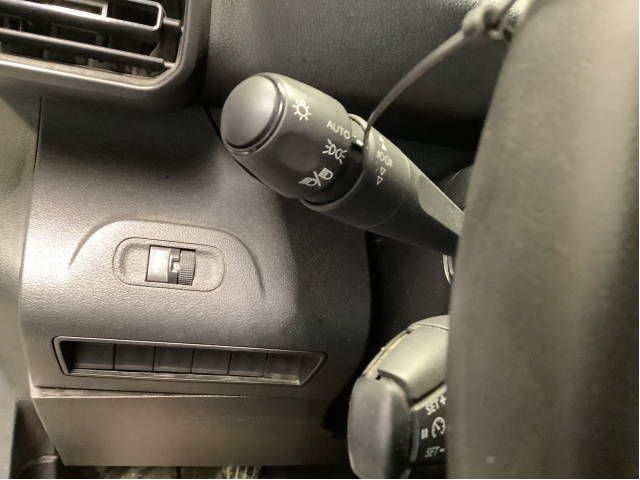 Bryter combi til Peugeot Partner 2019-->> (Type III)  (PEUGEOT|98 262 595 ZD|)