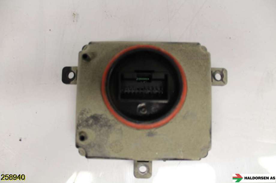 Styreenhet xenon/ballast til VW Transporter / Caravelle 2009-2015 (Fase 2) (T5) (T5) (VOLKSWAGEN|4G0 907 697 F|)