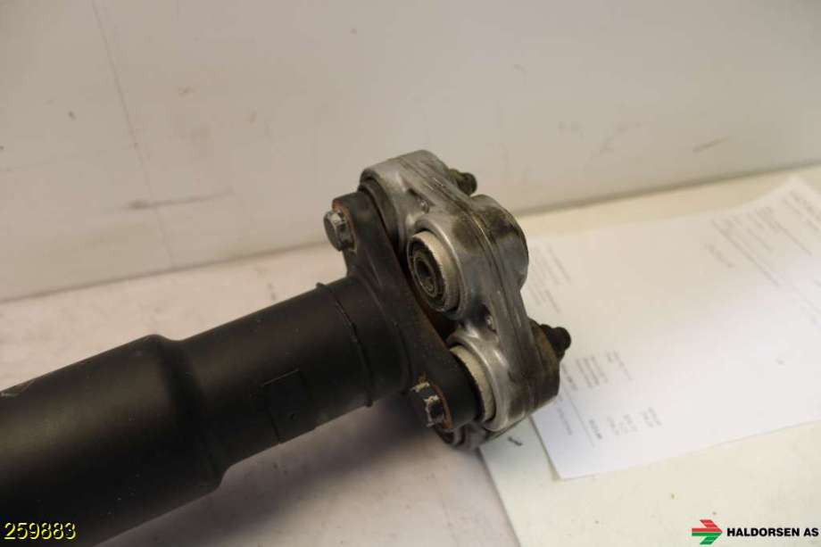 Mellomaksel til BMW 3-Serie 2012-2018 (F30/F31/F34) (F30/F31/F34) (BMW|26 10 8 676 287|L=1330MM|)