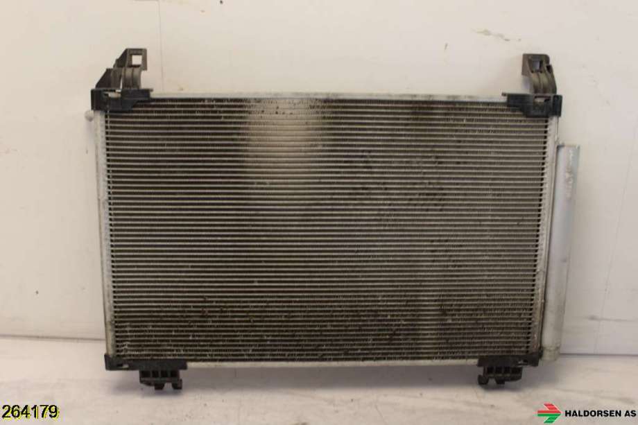 Aircondition radiator til Toyota Urban Cruiser 2009-2014  (TOYOTA|8846052150|)