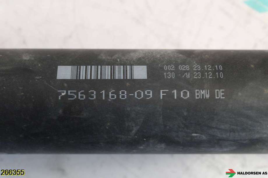 Mellomaksel til BMW 5-Serie 2010-2017 (F10/F11) (F10/F11) (BMW|26 10 7 614 677|)