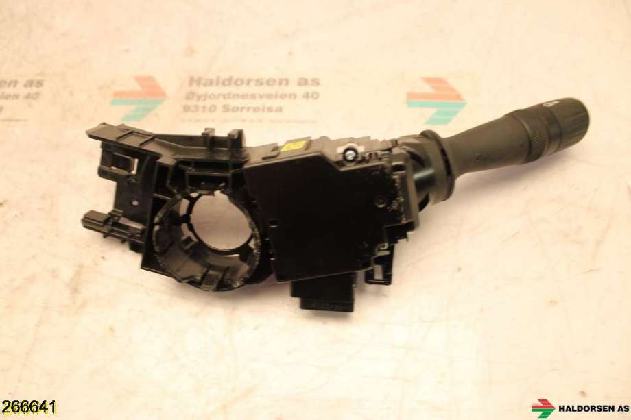 Bryter blink til Toyota C-HR 2016-->>  (TOYOTA|84140F4050|)