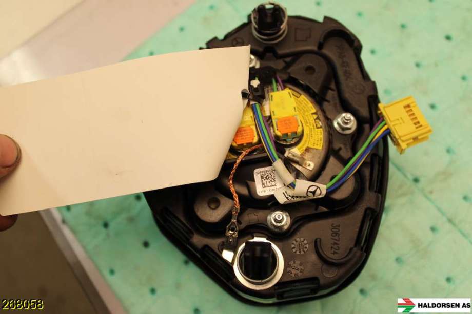 Airbag rattpute til Mercedes CLA 2013-2019 (C117) (C117) (MERCEDES|A 000 860 61 03|)