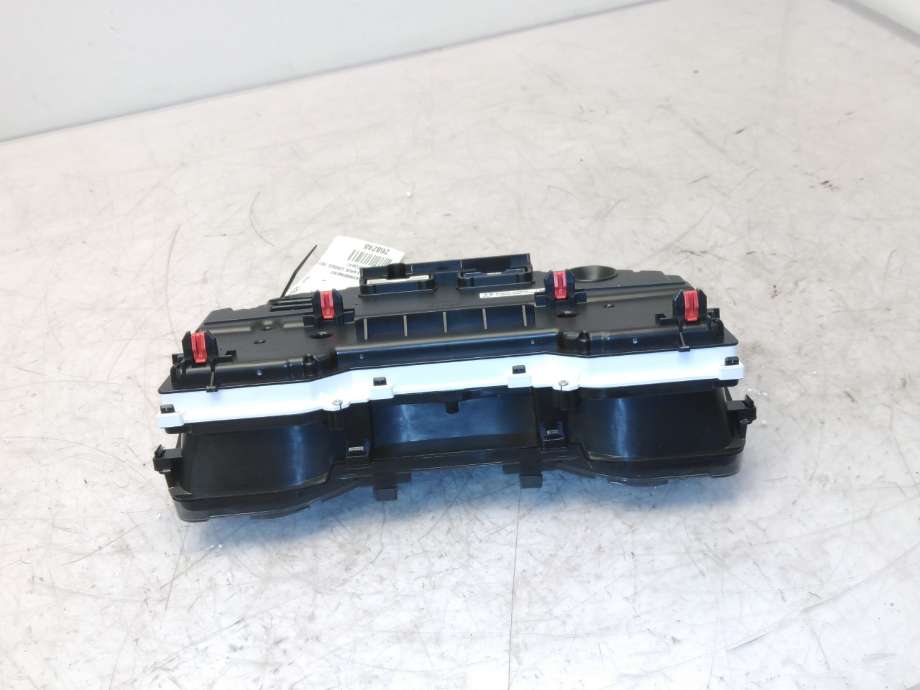 Instrumentpanel til Toyota Yaris Cross (SUV) 2021-->>  (TOYOTA|83800F5B60|)