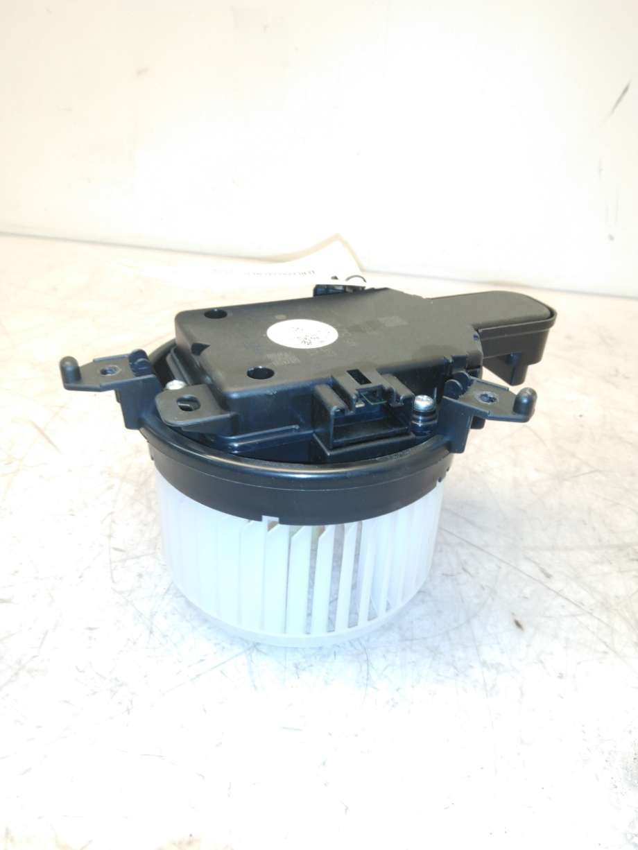 Varmeapparat motor til Toyota Yaris Cross (SUV) 2021-->> (TOYOTA|87103K0020|)