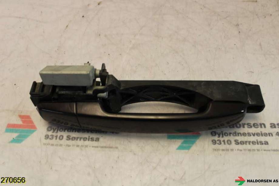 Dørhåndtak utv høyre til Nissan Qashqai 2010-2014 (Type I, Fase 2)  (NISSAN|80640EB33A|)