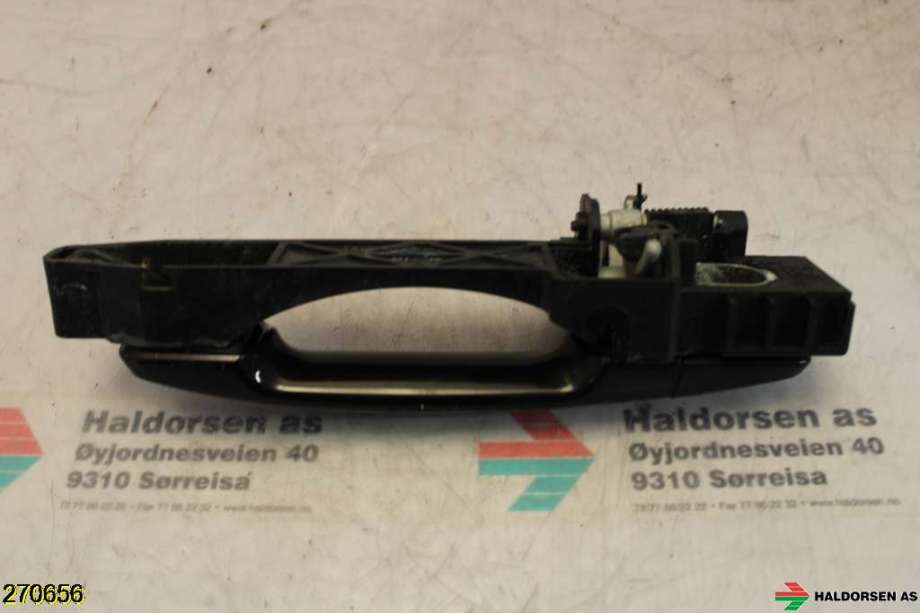 Dørhåndtak utv høyre til Nissan Qashqai 2010-2014 (Type I, Fase 2)  (NISSAN|80640EB33A|)