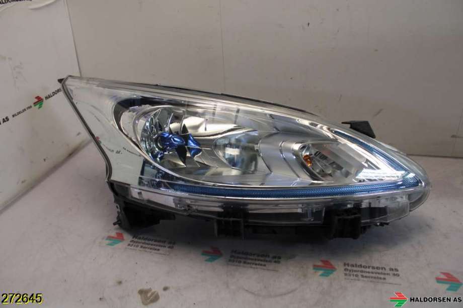 Frontlykt høyre halogen til Nissan E-NV200 2014-->> (NISSAN|)