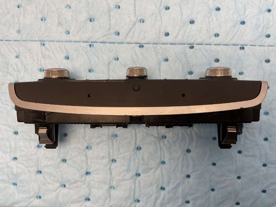 Varmeapparat betjening til Audi A3 2012-2016 (Type III, Fase 1) (AUDI|8V0 820 043 D IMJ|)