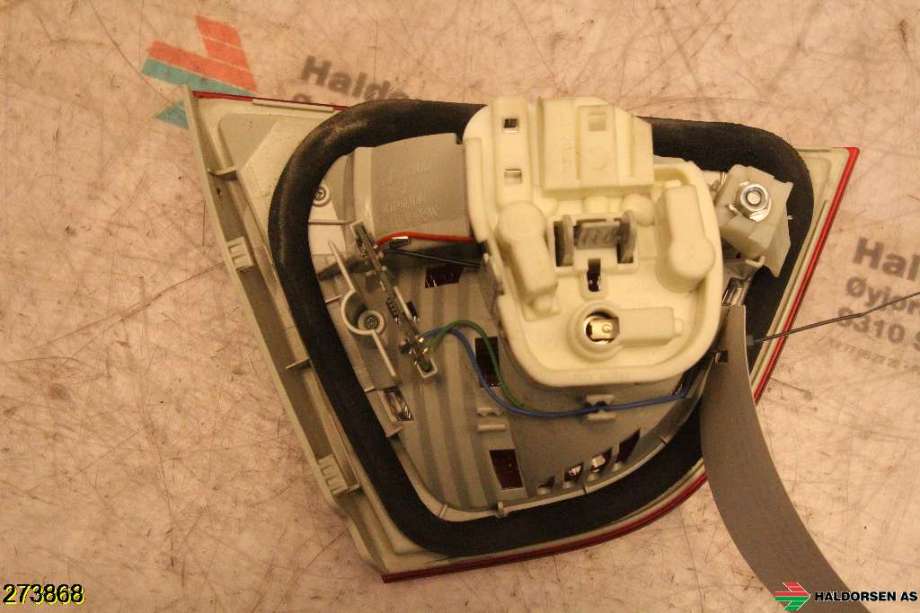 Baklykt høyre indre til BMW 3-Serie 2005-2011 (E90/E91/E92/E93) (E90/E91/E92/E93) (BMW|63 21 7 289 428|)