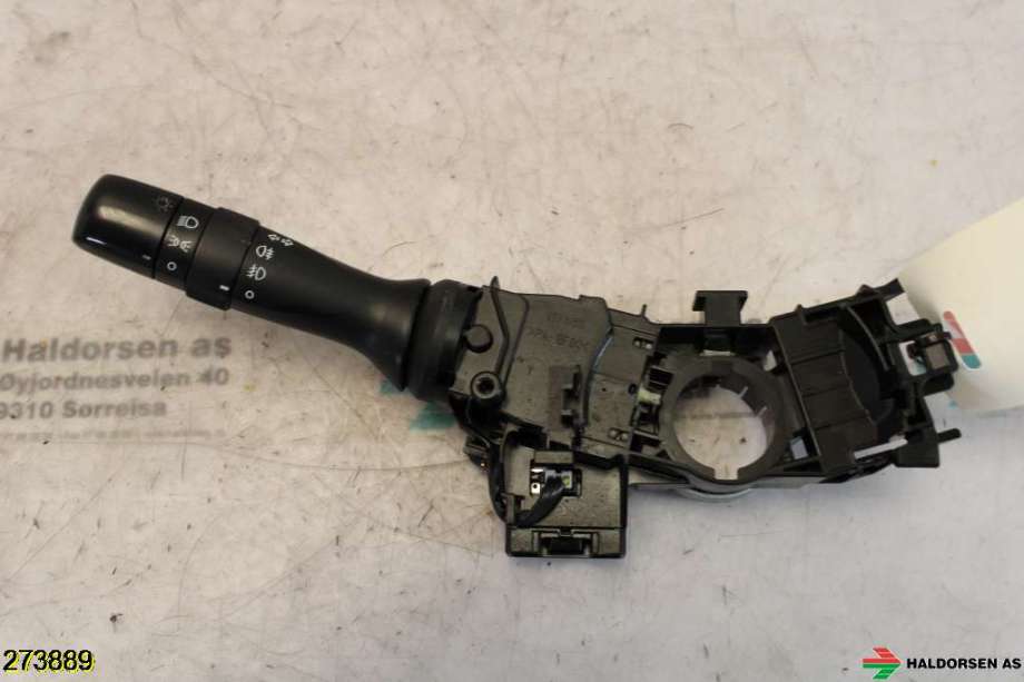 Bryter blink til Toyota Hilux 2012-2016  (TOYOTA|8414052171|)