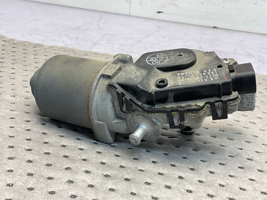 Viskermotor frontrute til Toyota Hilux 2012-2016  (TOYOTA|851100K061|)