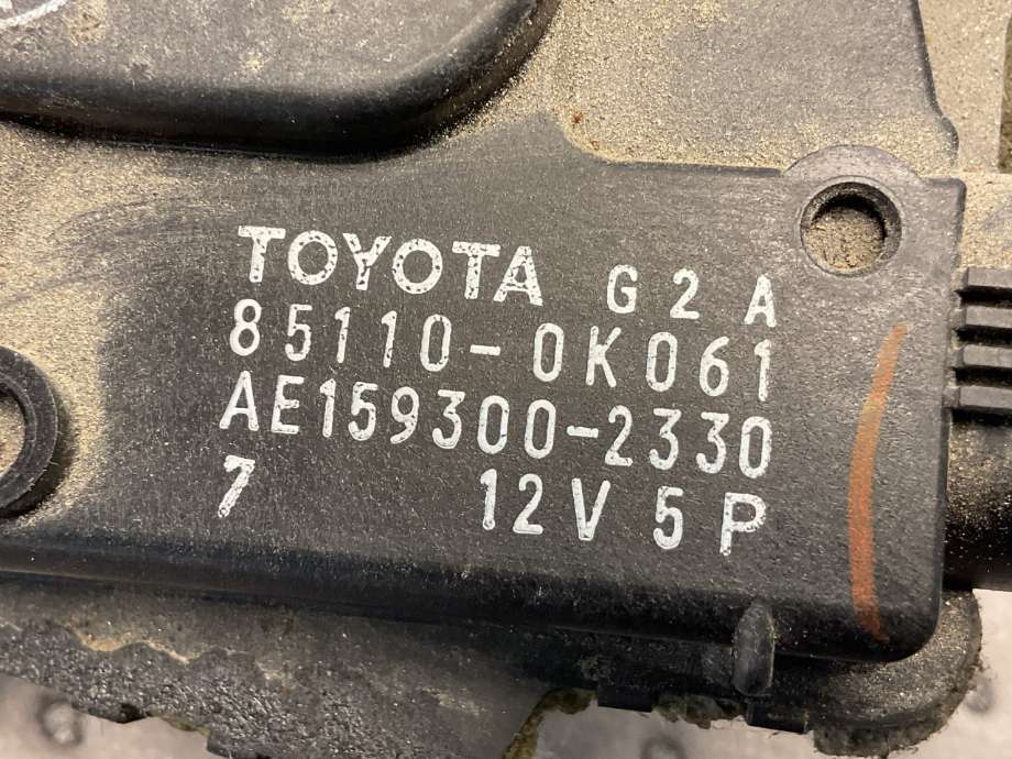 Viskermotor frontrute til Toyota Hilux 2012-2016  (TOYOTA|851100K061|)