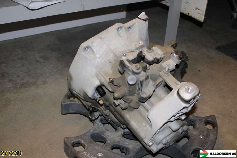 Girkasse manuell 6-trinn til Ford Focus 2014-2018 (Type III, Fase 2)  (FORD|CV6R-7002-PG|2201104|)