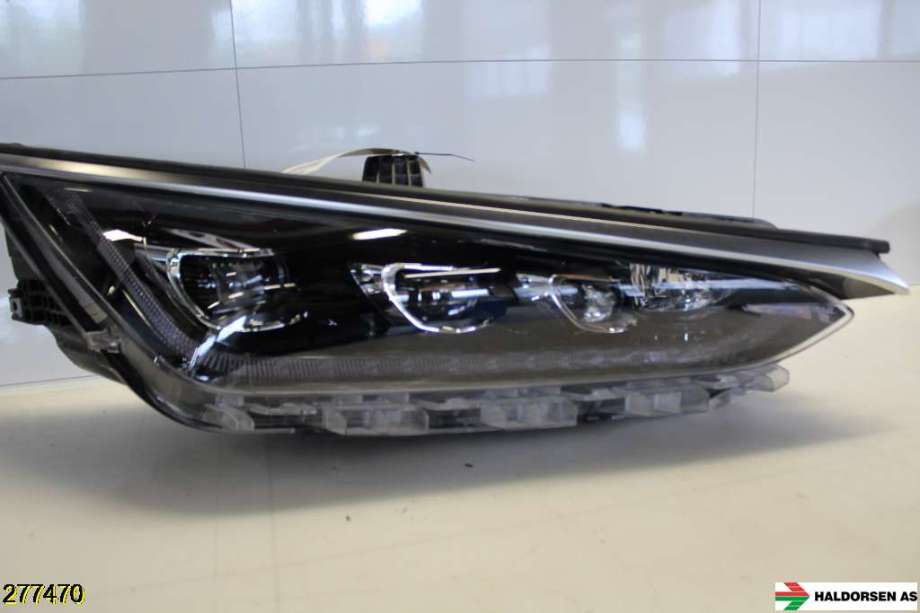 Frontlykt høyre halogen til BYD Tang 2020-->> (BYD|13003829-00|)