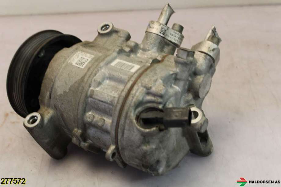 Aircondition kompressor til VW Golf VII 2012-2017 (Fase 1)  (VOLKSWAGEN|5Q0 820 803 F|)