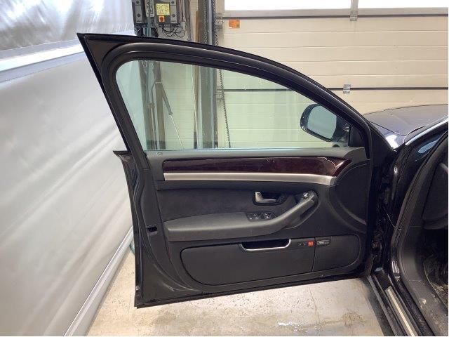 Dør venstre foran til Audi A8 2003-2010 (Type II) (AUDI|4E0831051C|)