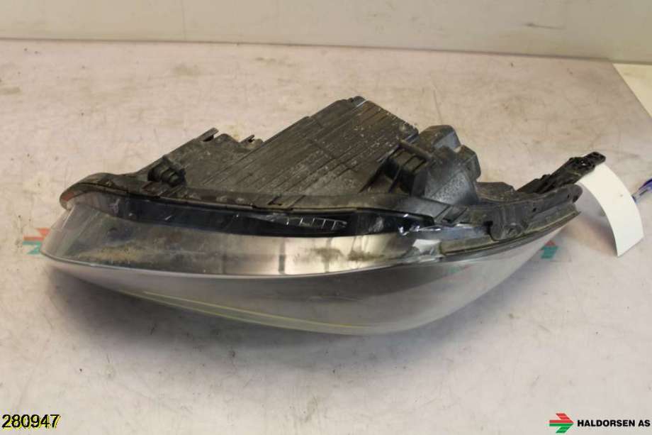 Frontlykt høyre halogen til Hyundai i20 2009-2014 (Type I)  (HYUNDAI|92102 4P500|)