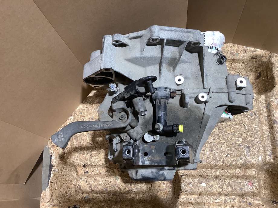 Girkasse manuell til Audi A1 2010-2014 (Type I, Fase 1)  (AUDI|02T 300 057 Q|LGQ|)
