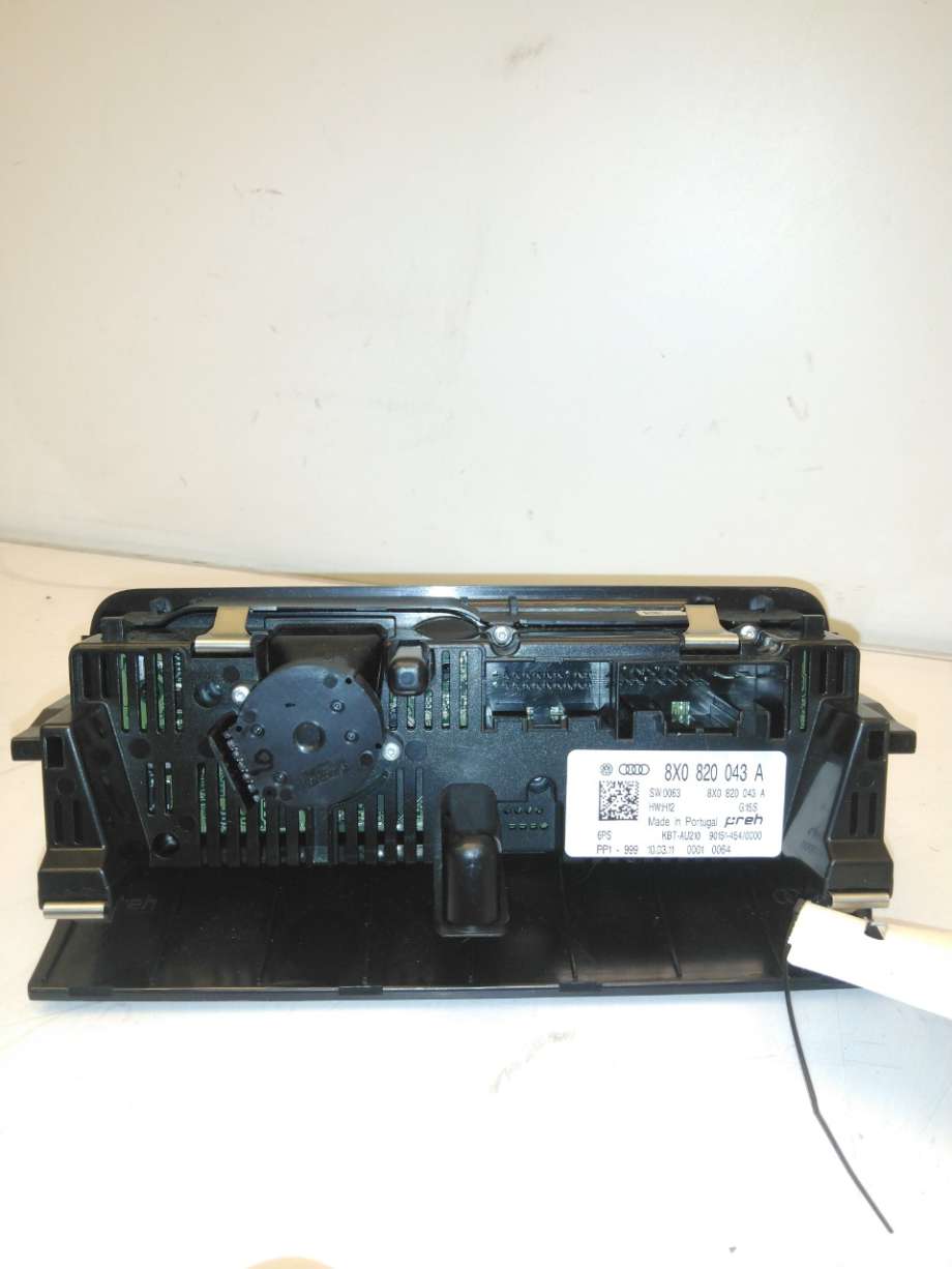 Varmeapparat betjening til Audi A1 2010-2014 (Type I, Fase 1)  (AUDI|8X0 820 043 B|)