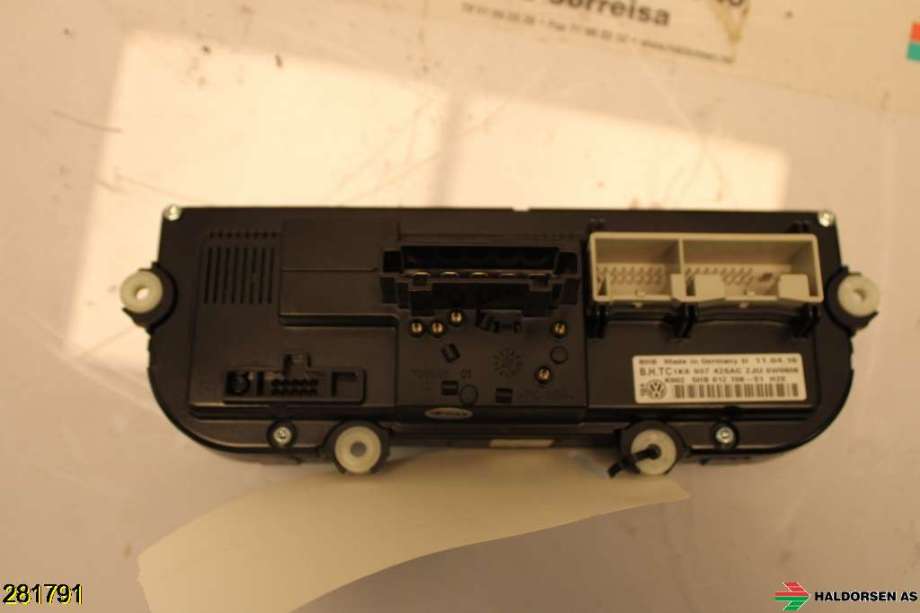 Varmeapparat betjening til VW Caddy 2015-2020 (Type III, Fase 3)  (VOLKSWAGEN||1K8 907 426AC ZJU)