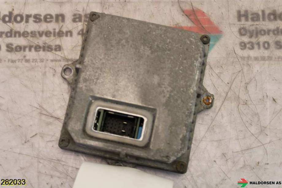 Styreenhet xenon/ballast til Mercedes S-Klasse 1999-2005 (W220) (W220) (MERCEDES|A 220 820 37 85|)