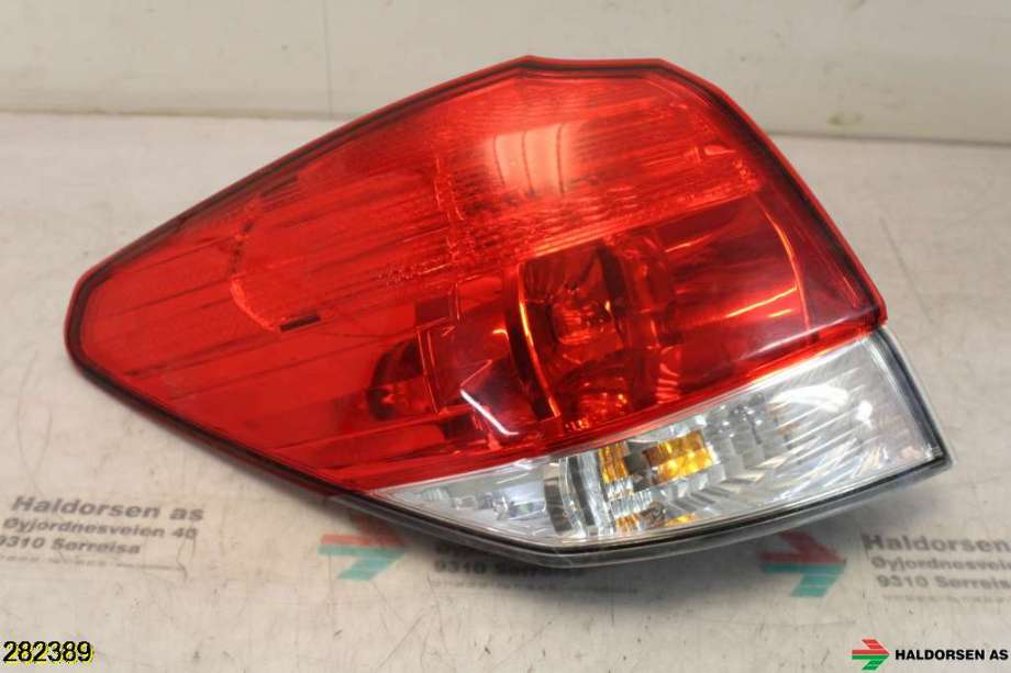 Baklykt venstre til Subaru Outback 2009-2014 (Type IV)  (SUBARU|84912AJ100|)