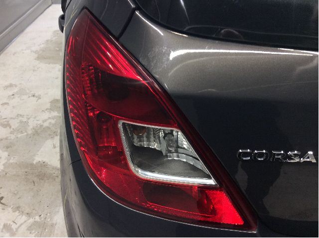 Baklykt venstre til Opel Corsa D 2006-2014  (OPEL|93190950|)