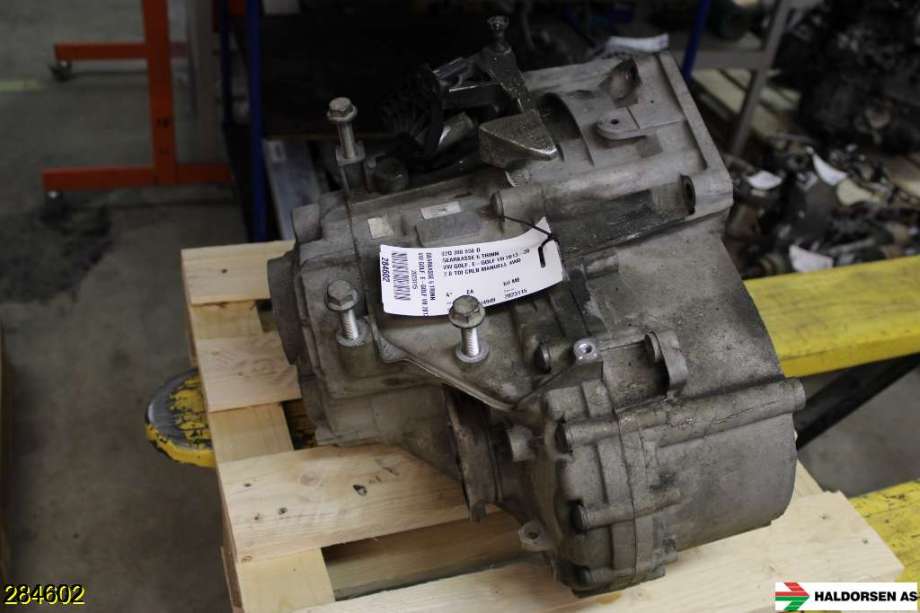 Girkasse manuell 6-trinn til VW Golf VII 2012-2017 (Fase 1)  (VOLKSWAGEN|02Q 300 050 D|)