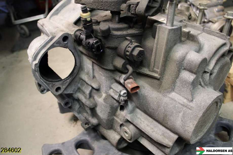 Girkasse manuell 6-trinn til VW Golf VII 2012-2017 (Fase 1)  (VOLKSWAGEN|02Q 300 050 D|)